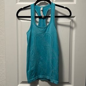 Lululemon light blue tank size 2